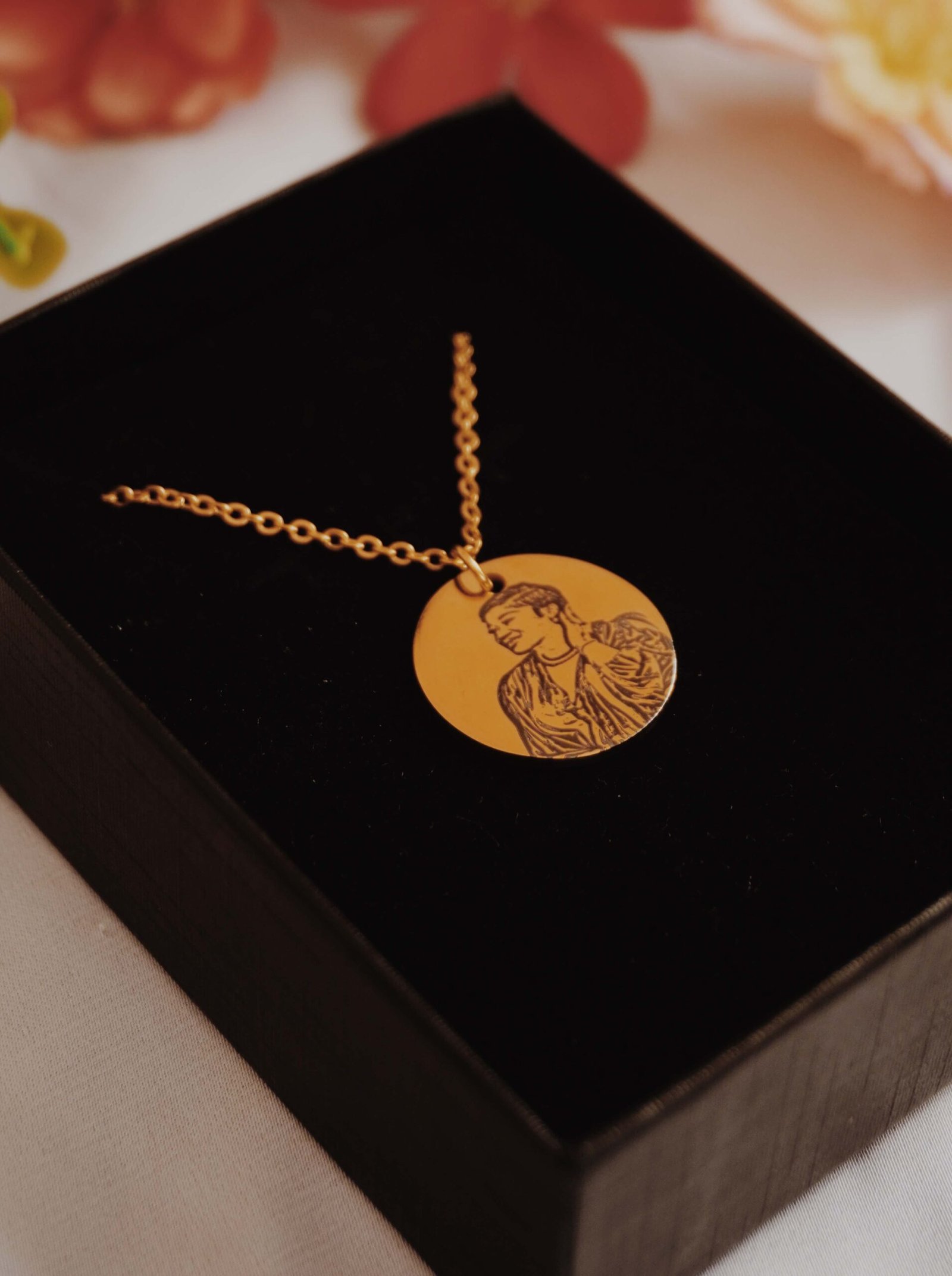 Buy TUHECustom Picture Necklaces For Men 18k Gold Plated Personalized Photo  Necklace Customized Picture Memorial Pendant Rip Chain Valentine's Day Gift  Online at desertcartINDIA
